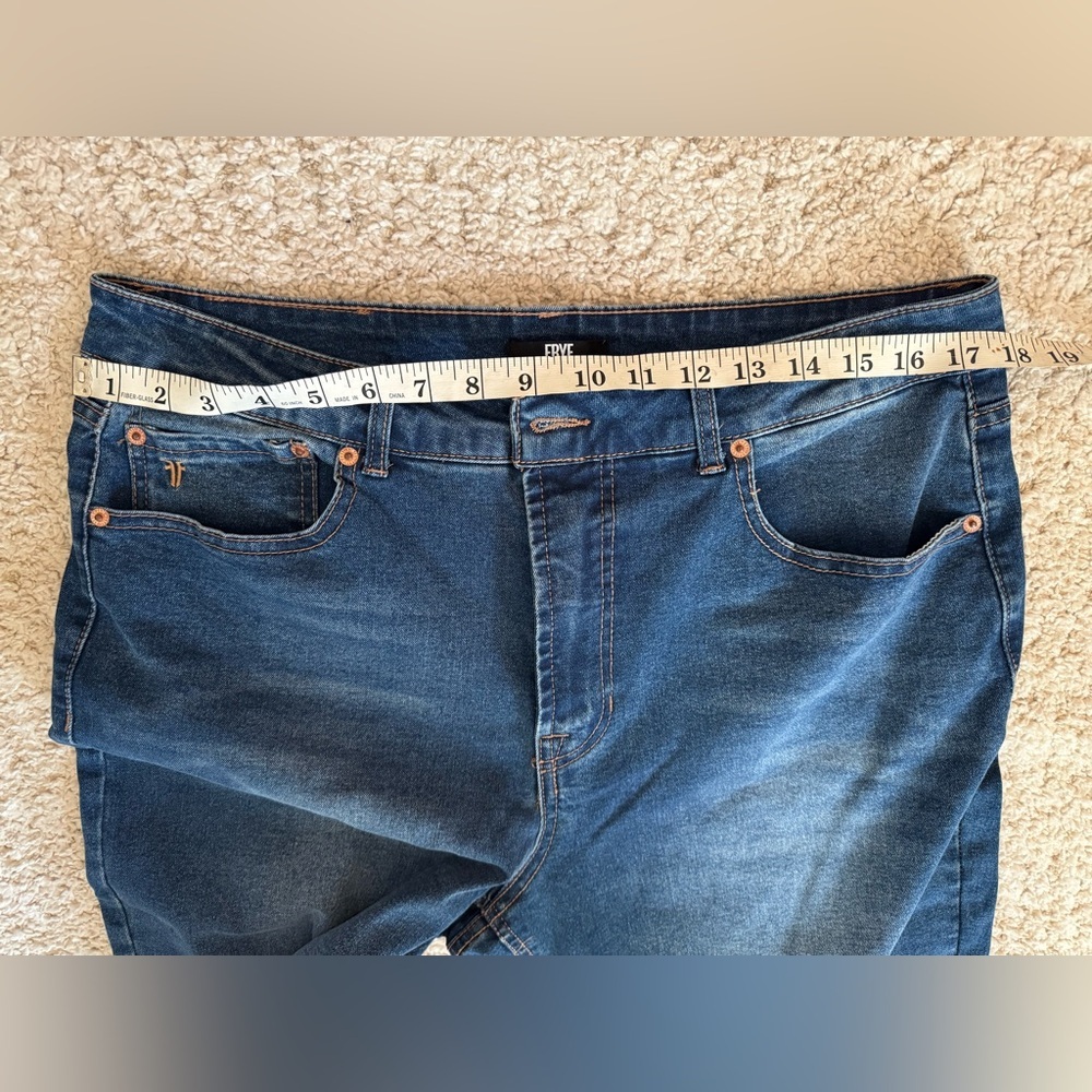 Frye women’s High Rise jeans size 12 NWOT - Picture 5 of 5